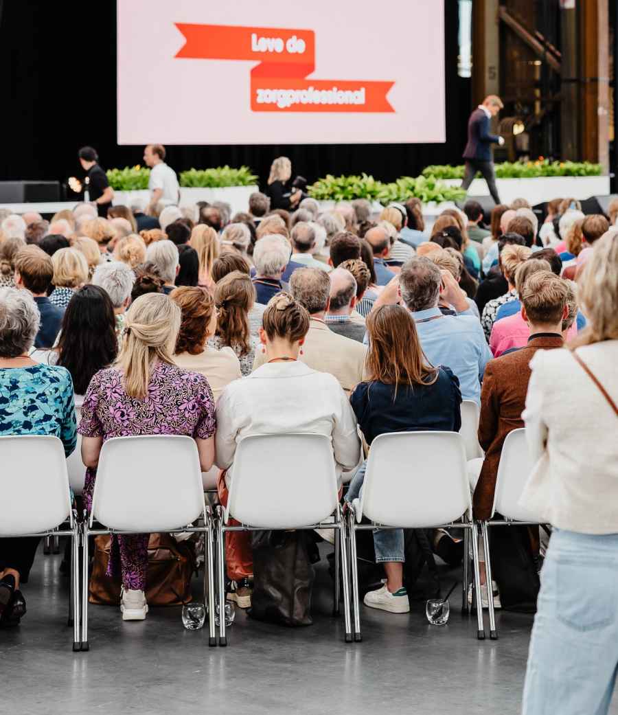 Jubileumfeest: 100 JAAR ZORG